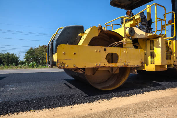 Best Professional Driveway Pavers  in Kingston, IL